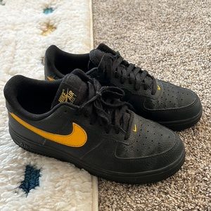 Black and yellow nike Air Force 1s!